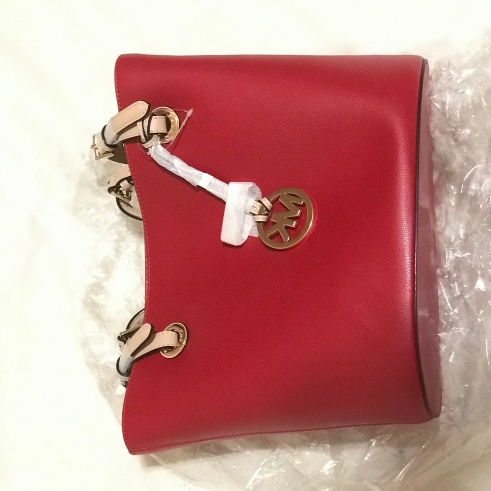 Micheal Kors red purse